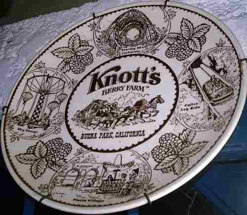 Plato De Porcelana Marca Knotts Royal China En Perfecto Esta