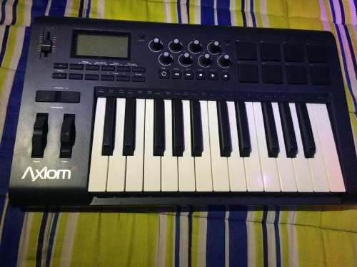 Controlador Axiom 25