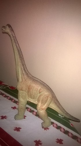 Dinosaurio (brachiosaurus)