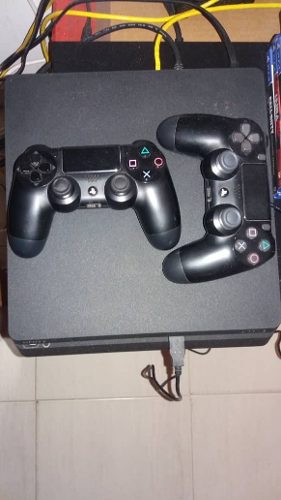 Playstation 4 Con Dos Controlea 8 Juegos 500 Gb Memoria