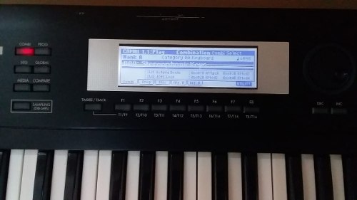 Teclado Korg Tr 76 Teclas