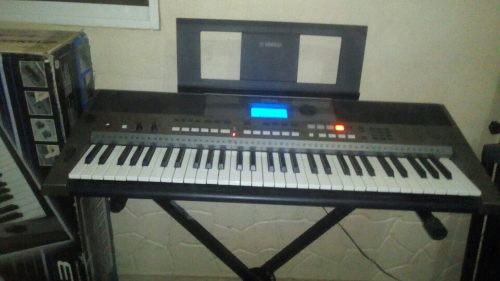 Teclado Yamaha Psr E443 Con Todo