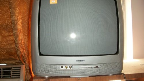 Televisor Philips 14 Pulgadas Con Control Como Nuevo
