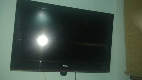 Tv Televisor Ha 32 Pulgada Pantalla Plana Con Base Y Control