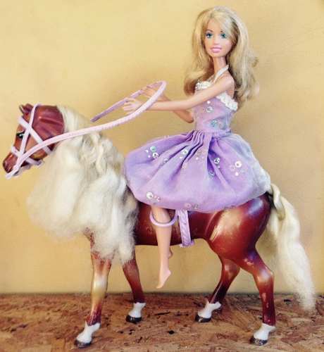 Barbie Con Vestido De Princesa Y Caballo De Barbie Original