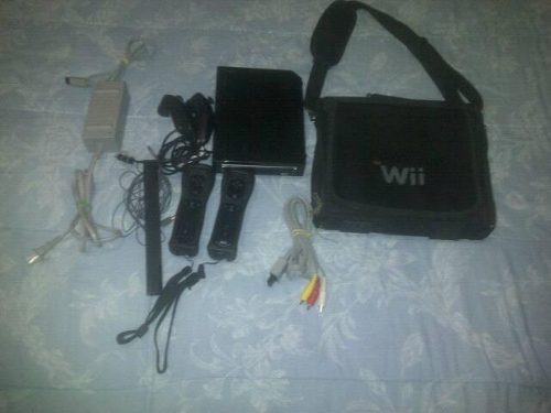 Consola Wii. Con Dos Controles Y Pendrive