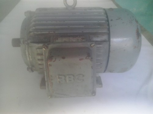 Motor Trifasico 4.8 Caballos Perfecto Estado