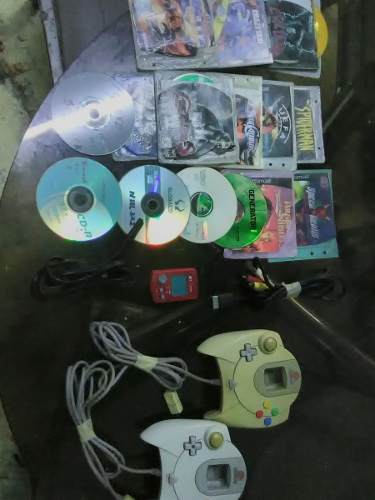 Controles, Cables Y Algunos Juegos Dreamcast