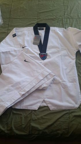 Uniforme, Dobok Taekwondo. Nike Original