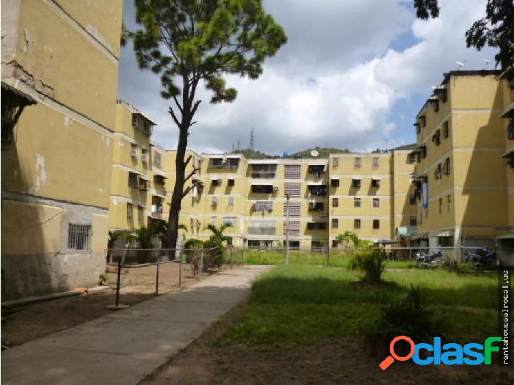 Apartamento en Venta Ccs - Caricuao DR #17-14877