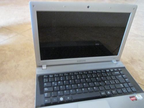 Laptop Samsung Rv415
