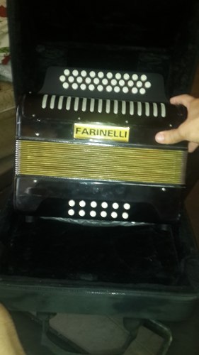 Acordeon Farinelli 5 Letras