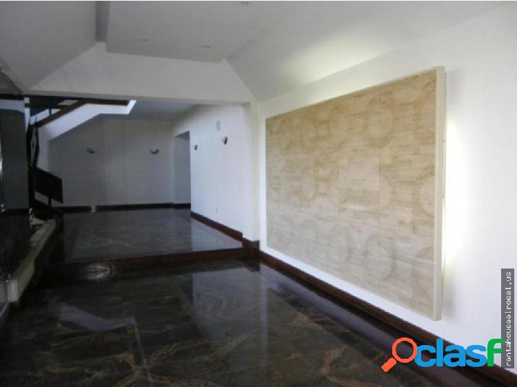 Apartamento Venta Ccs - TzasCHipico DR #17-11401