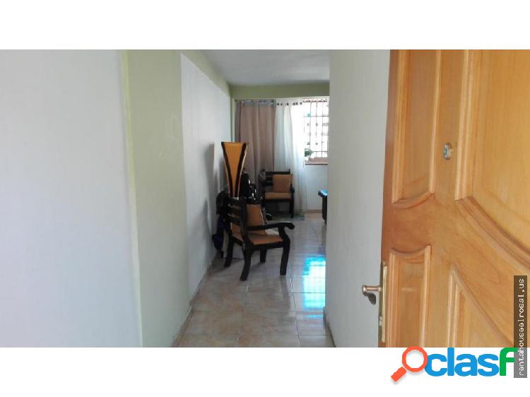 Apartamento en Venta Ccs - Caricuao DR #18-15391