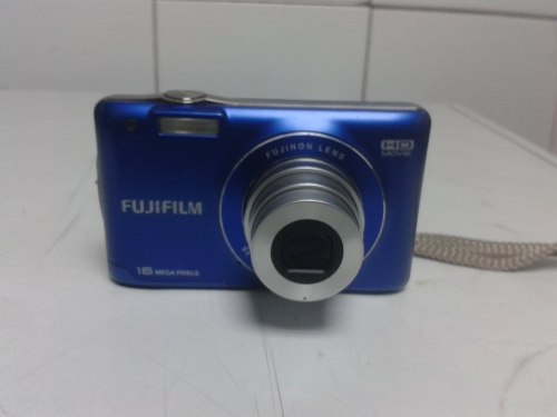 Camara Fujifilm Como Nueva Cargador Forro Y Memoria De 8 G