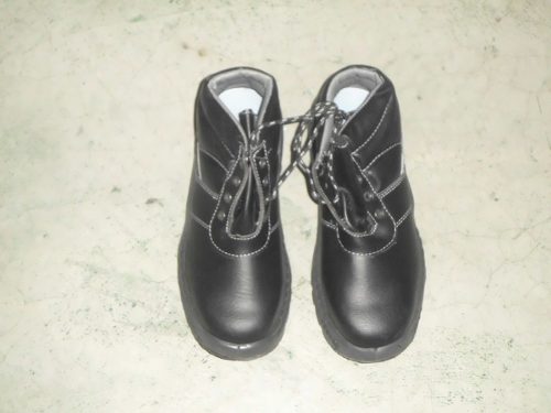 Bota De Seguridad Sicura Talla,  Y 43. Nuevas