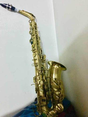 Saxofón Alto Marca Nobre