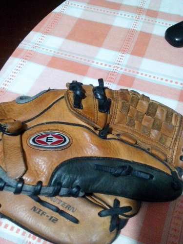 Guante De Beisbol Marca Easton Nif  Sob