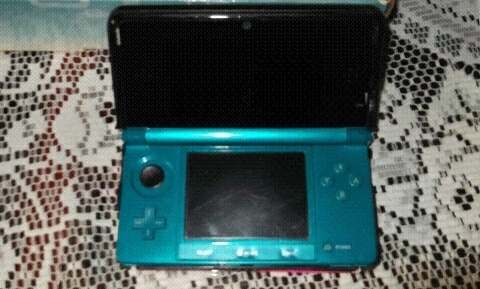 Nintendo 3ds (sin Cargador)