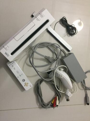 Consola Nintendo Wii Blanca Chipeada Con Accesorios