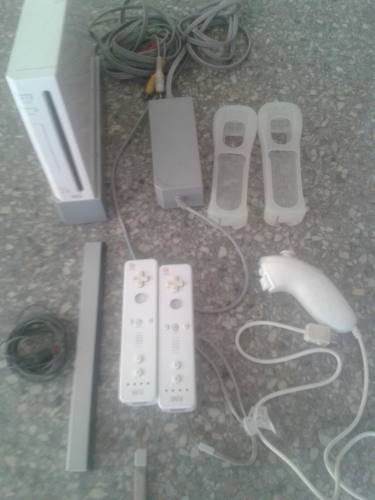 Nintendo Wii Con Accesorios Y Juegos