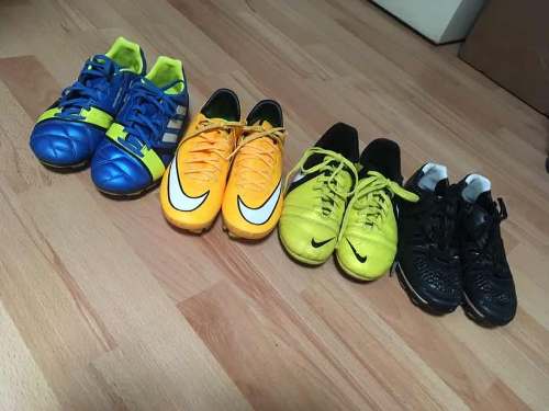 Zapatos De Fútbol De Niñotacos adidas, Nike N