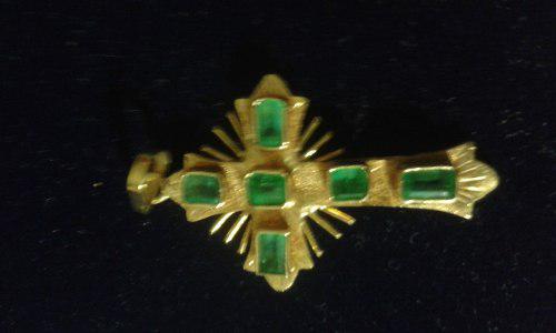 Crucifijo De Oro 18k Con Seis Esmeraldas