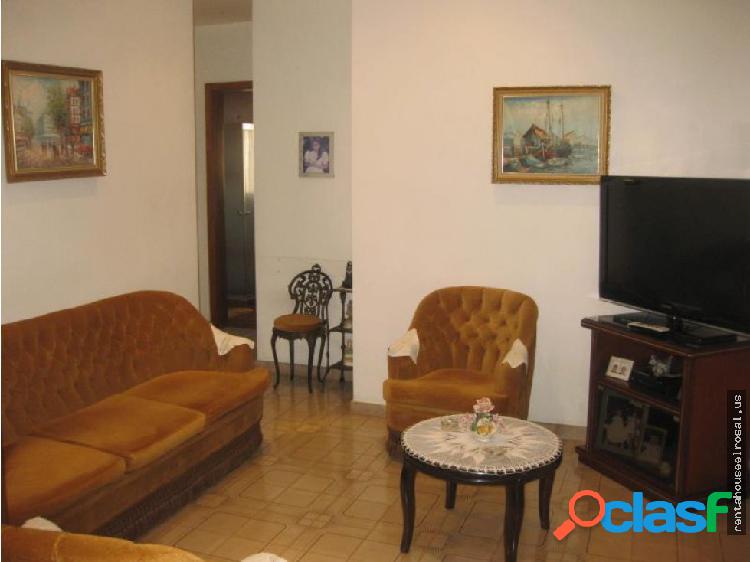 Apartamento en Venta Ccs - LAcacias DR #18-634