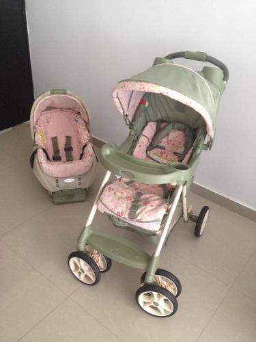 Coche Y Portabebe Con Base Para Carro Marca Graco Para Niña