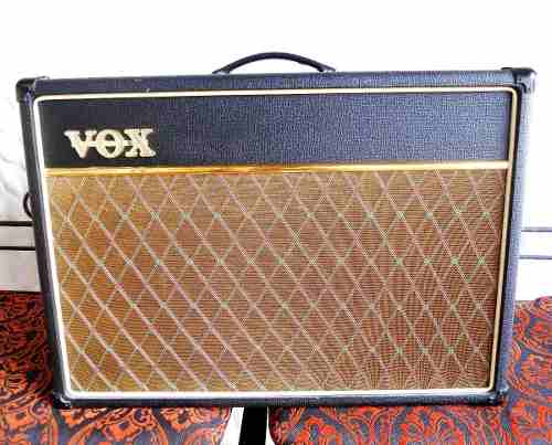 Amplificador Vox Ac15cc1x Full Valvular Alnicoblue, Korg Era