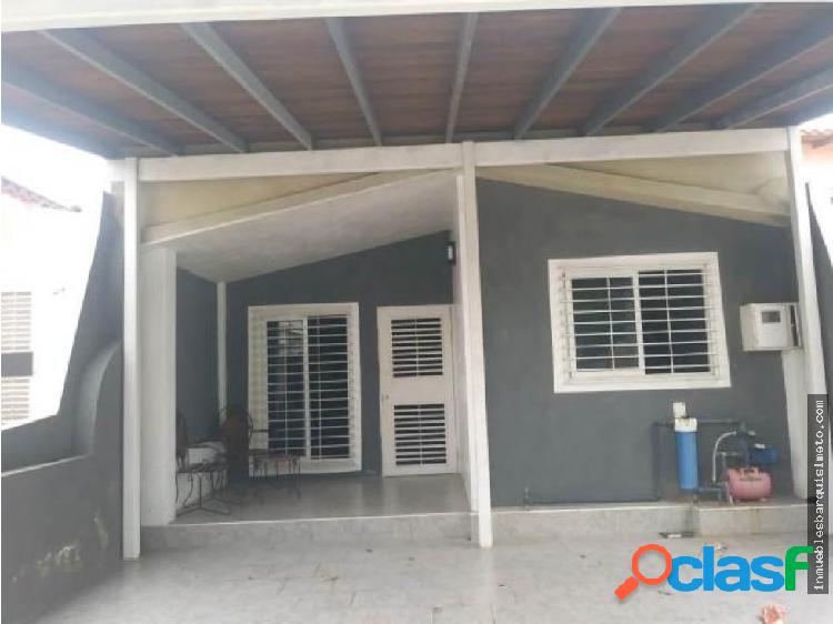 Casa en Venta en Prados del Golf 19-5134 RBR