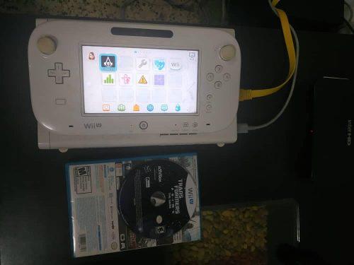 Nintendo Wii U De 8gb + Un Juego Fisico..