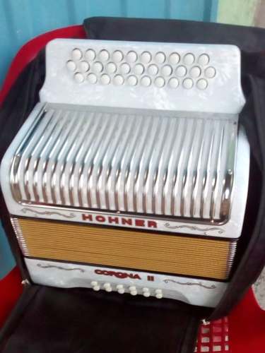 Acordeon Hohner Corona 2 Adg Nuevo (800usd)