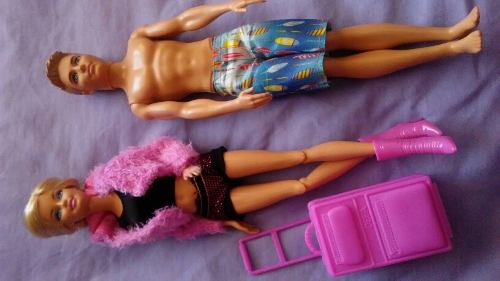 Barbie Con Maleta Y Accesorio Y Ken