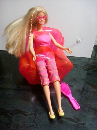 Barbie Sit In Style 
