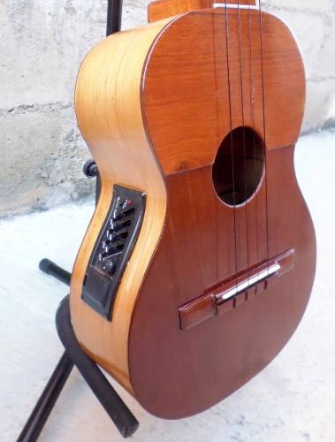 Cuatro Electroacustico 17 Trastes //130us//