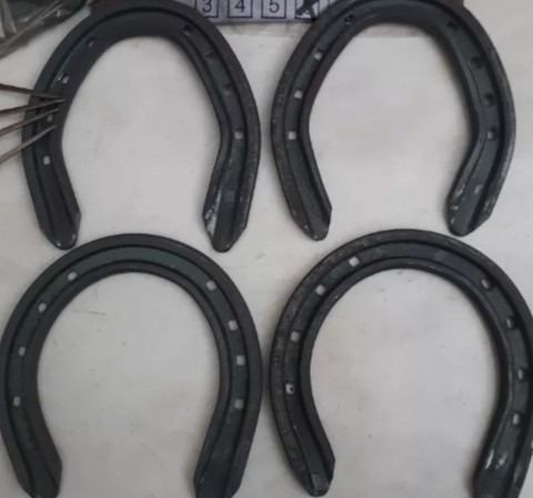 Herraduras Casquillos Para Caballos Marca Lancero Original