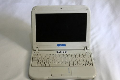 Mini Laptop C-a-n-a-i-m-a L-e-t-r-a-s A-z-u-l-e-s En 25verds