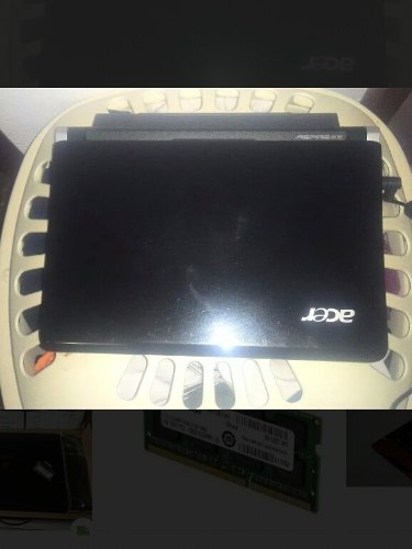 Se Vende Mini Laptop Acer Con Memoria Ram De 2gb