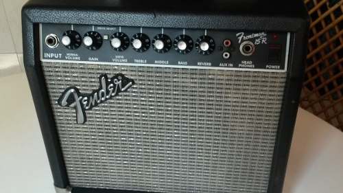 Amplificador De Guitarra Fender En Perfectas Condiciones