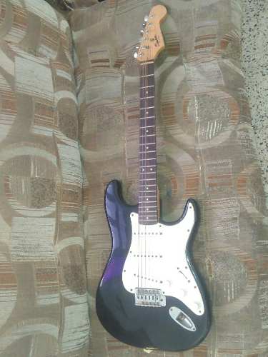 Guitarra Eléctrica Squier By Fender