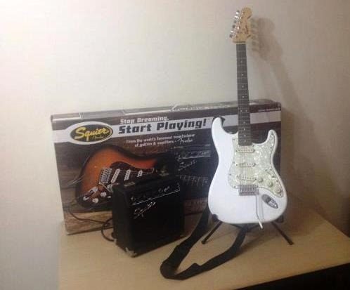 Guitarra Electrica Squier Fender!!! Serie Strat.