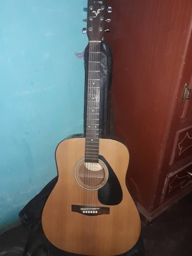 Guitarra Electroacustica Yamaha