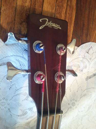 Bajo Electroacustico Jhonson. Vendo O Cambio