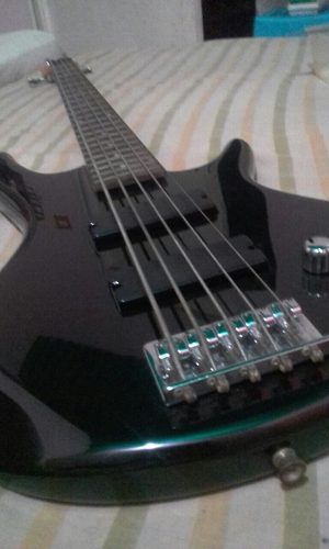 Bajo Ibanez 5 Cuerdas Activo