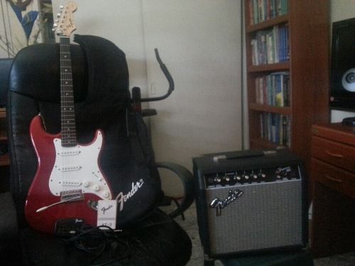 Guitarra Electrica Fender Con Amplificador