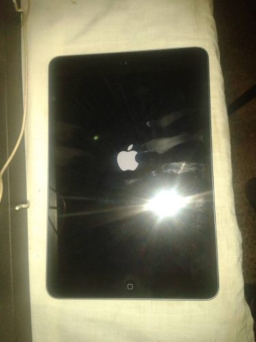 Ipad Mini A Bloqueada Sin Cargador (repuestos)