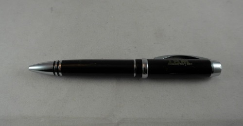 Bolígrafo Grueso Totalmente Metálico Con Esmalte Negro.