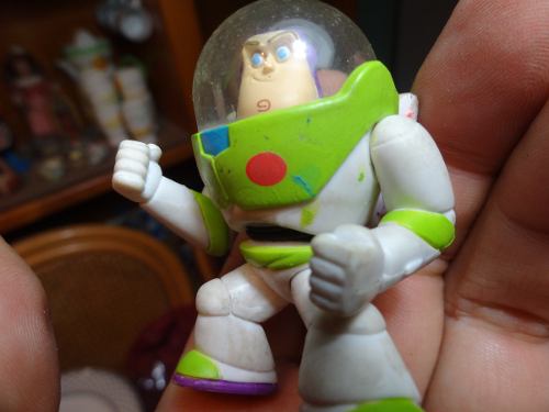 Figura Buzz Lightyear Disney Pixar Mattel Detalles