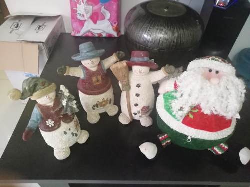 Muñecos De Nieve Y Santa